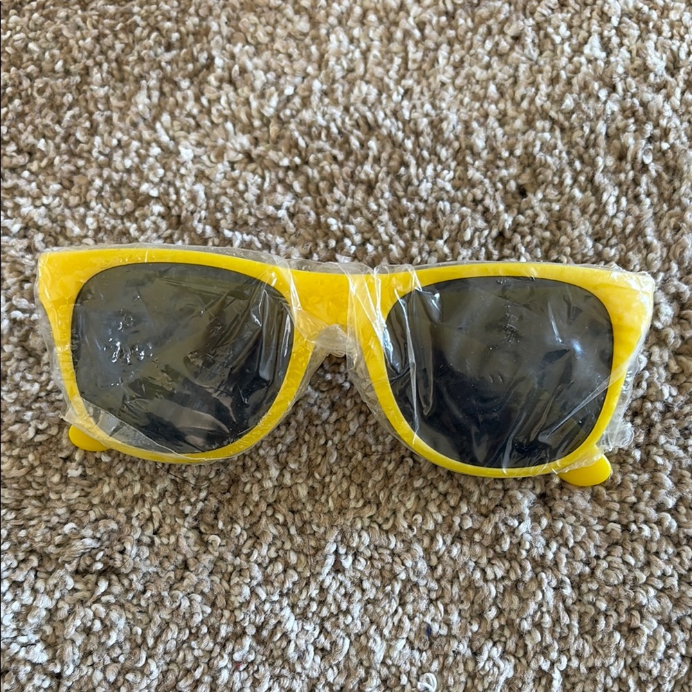 Hells Kitchen broadway musical sunglasses